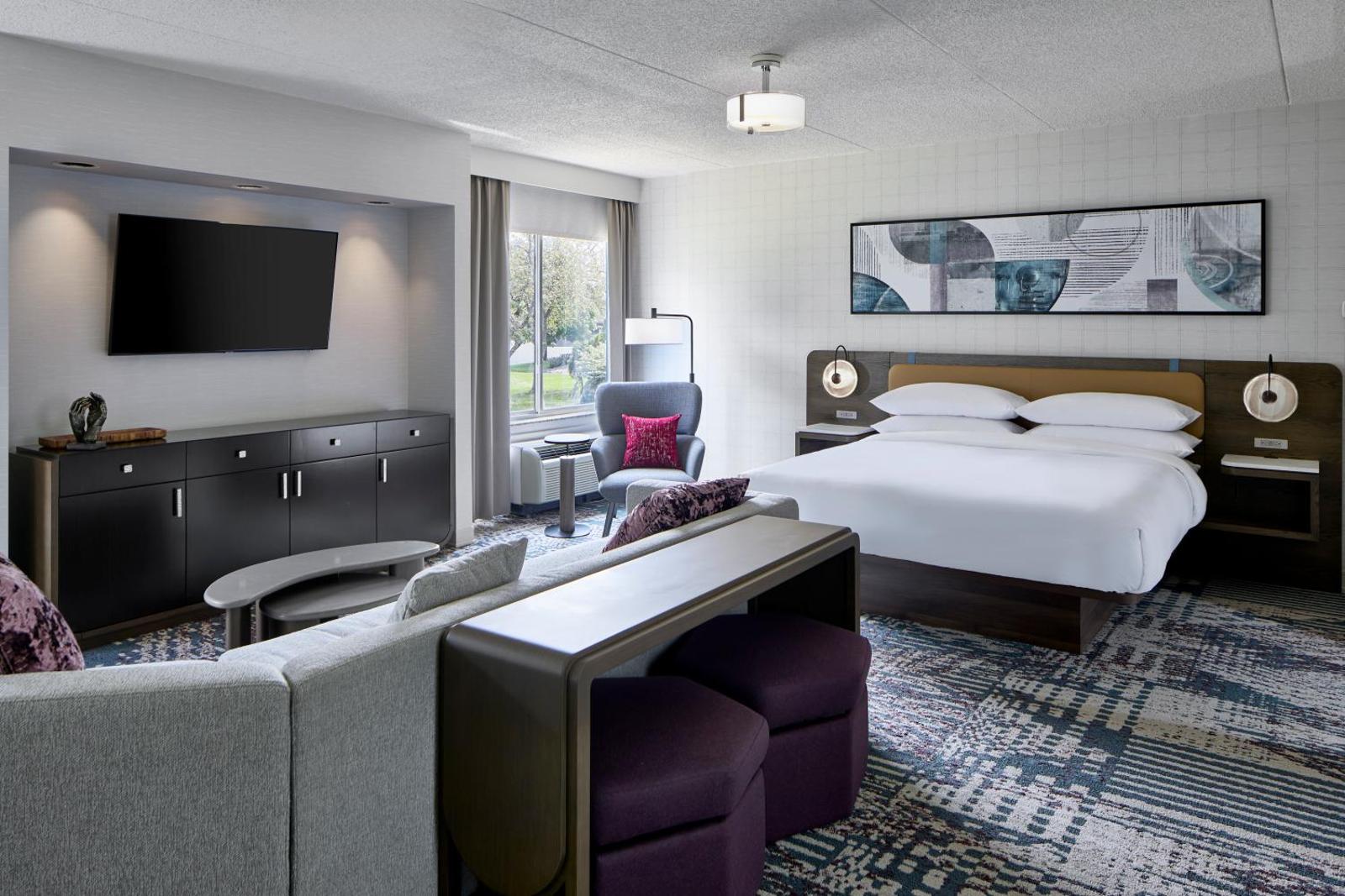 Radisson Hotel at The University of Toledo Main image 1